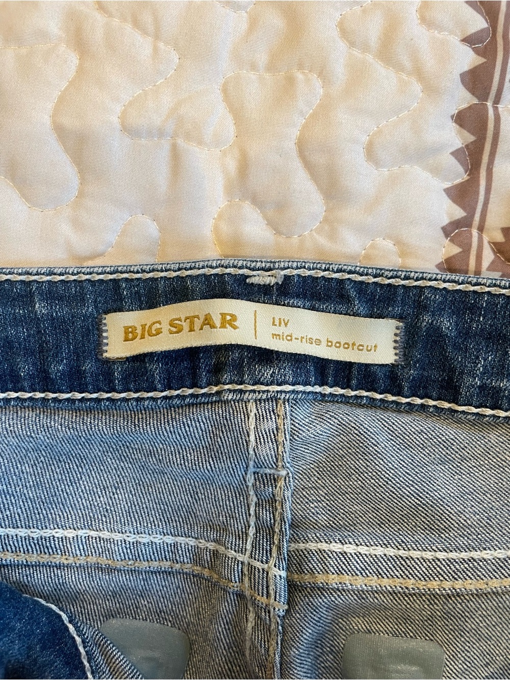 Big Star Women’s Faded Blue Boot-Leg Jeans - Picture 3 of 5